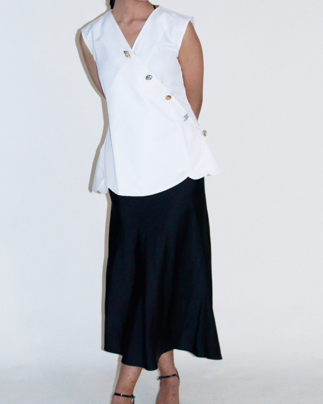 THE EXECUTIVE DRAPE